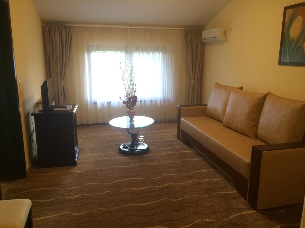 Hotel Astoria Alba Iulia Quarto foto